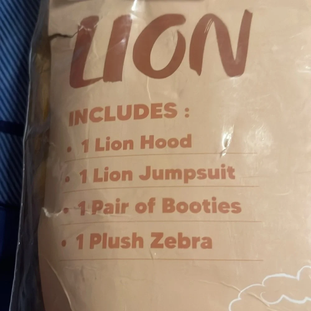 NWT 6-12mo Lion Costume w/Zebra Toy, lion hood, jumpsuit, booties and toy zebra